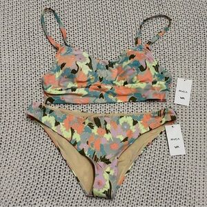 NWT RVCA On The Road Floral Bikini Set - Size Medium